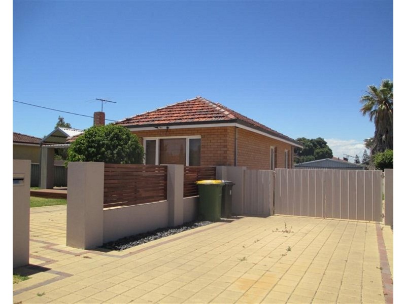 34 Wavelea Street, Safety Bay WA 6169