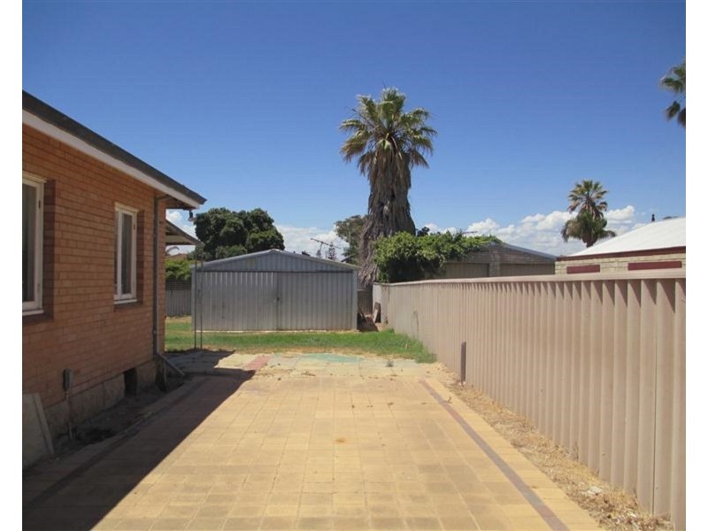 34 Wavelea Street, Safety Bay WA 6169