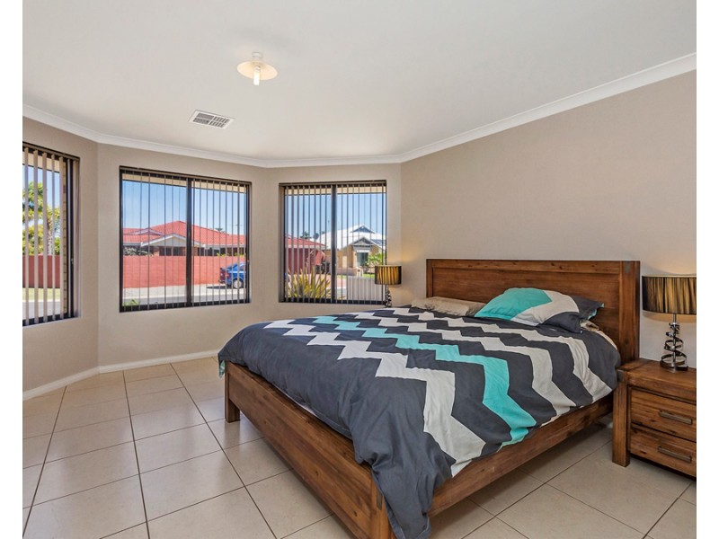 34 Moorburg Loop, Port Kennedy WA 6172