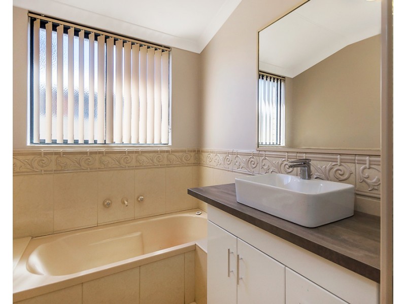 34 Moorburg Loop, Port Kennedy WA 6172