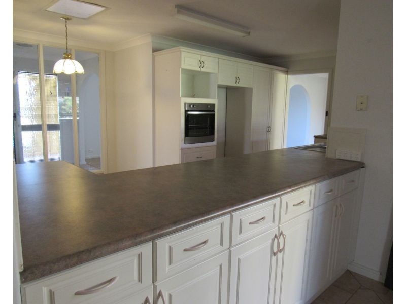 10 Viking Road, Waikiki WA 6169