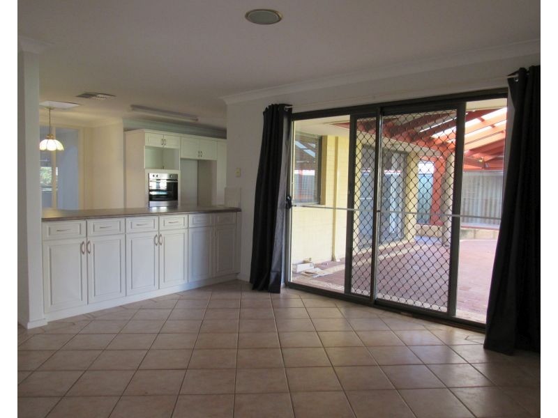 10 Viking Road, Waikiki WA 6169