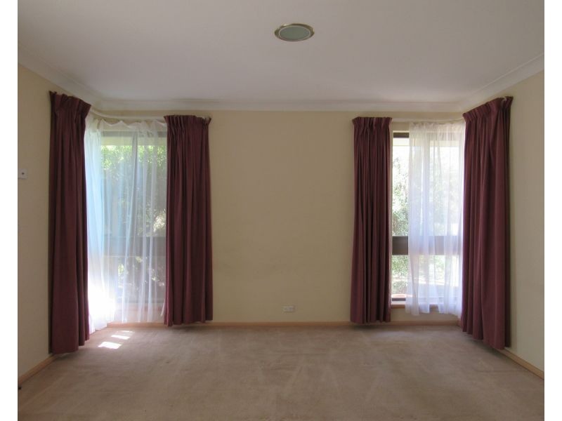 10 Viking Road, Waikiki WA 6169