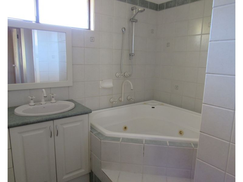 10 Viking Road, Waikiki WA 6169