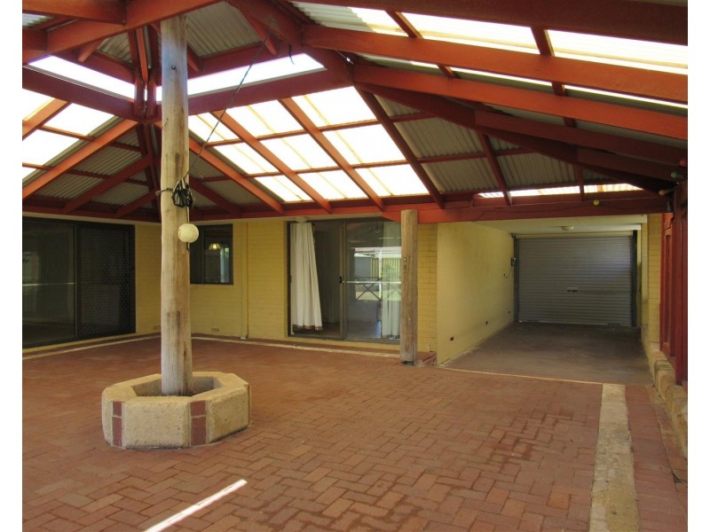 10 Viking Road, Waikiki WA 6169