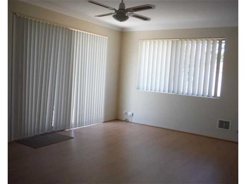 33 Charnley Gardens, Waikiki WA 6169