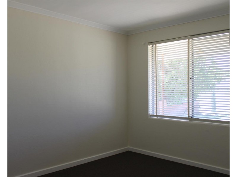 8/4 Afon Avenue, Shoalwater WA 6169