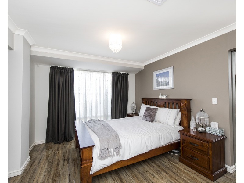 18 La Spezia Drive, Secret Harbour WA 6173