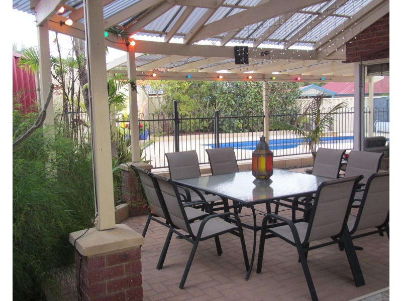 18 La Spezia Drive, Secret Harbour WA 6173