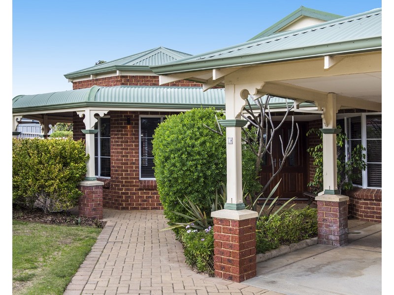 18 La Spezia Drive, Secret Harbour WA 6173