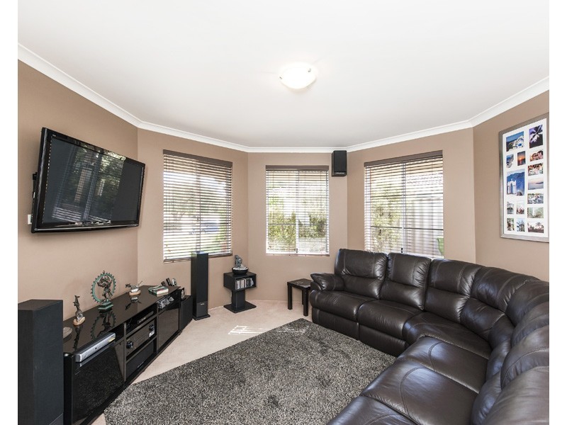 18 La Spezia Drive, Secret Harbour WA 6173