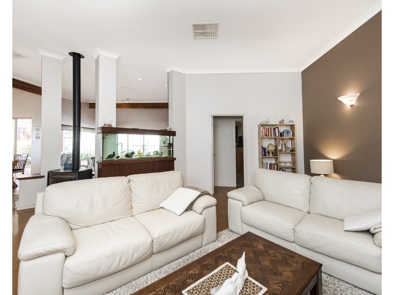 18 La Spezia Drive, Secret Harbour WA 6173