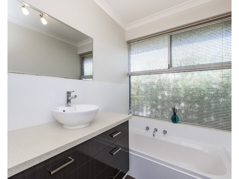 18 La Spezia Drive, Secret Harbour WA 6173