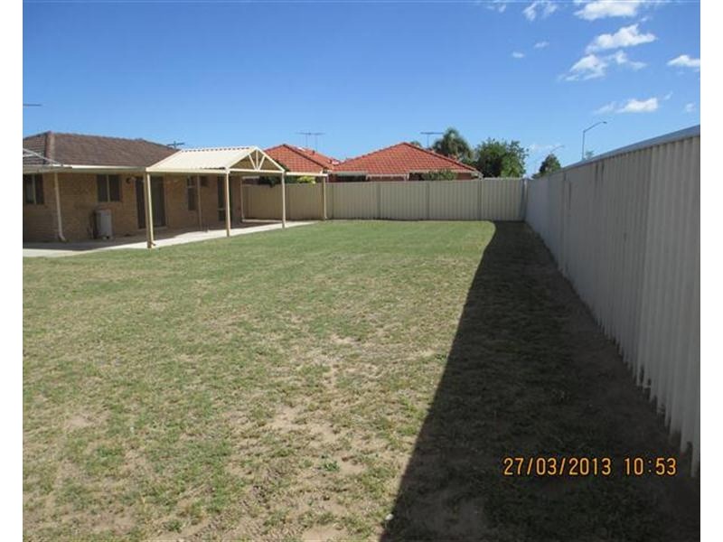 7 Moore Court, Cooloongup WA 6168