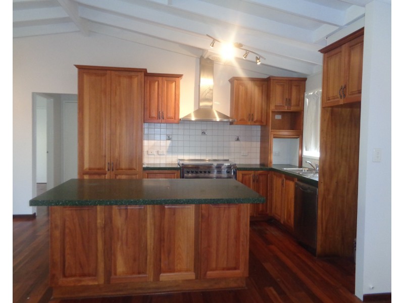 9 Ryde Close, Warnbro WA 6169