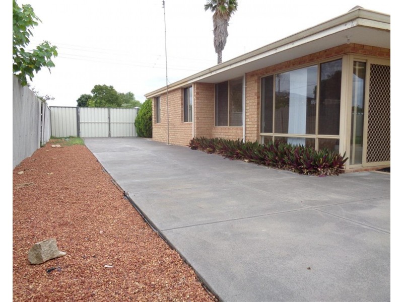 24 Welch Way, Warnbro WA 6169