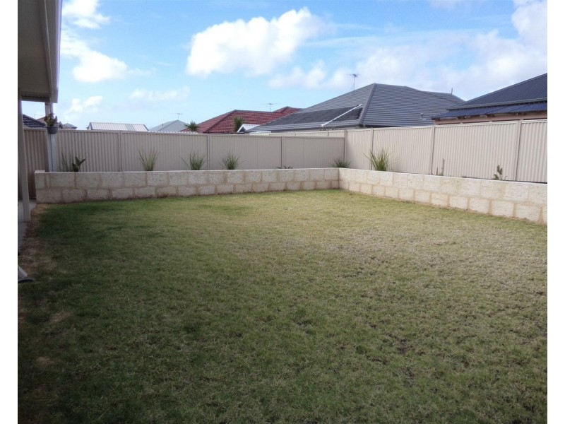 20 Buttermere Approach, Waikiki WA 6169