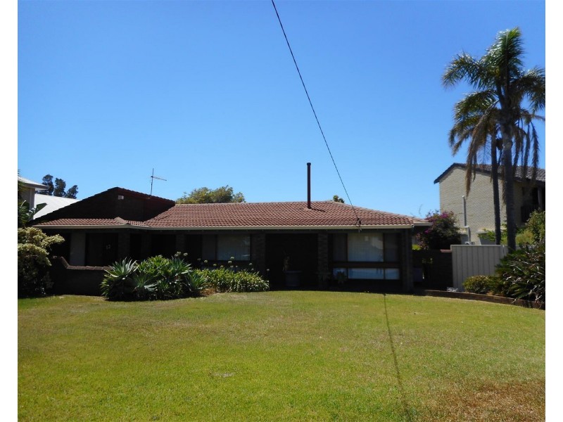12 Donald Drive, Safety Bay WA 6169