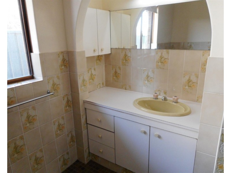 12 Donald Drive, Safety Bay WA 6169