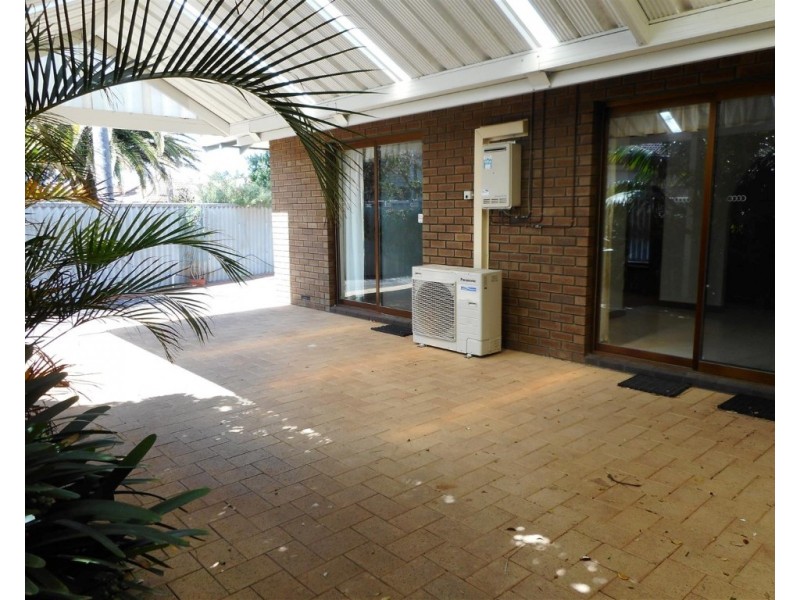 12 Donald Drive, Safety Bay WA 6169