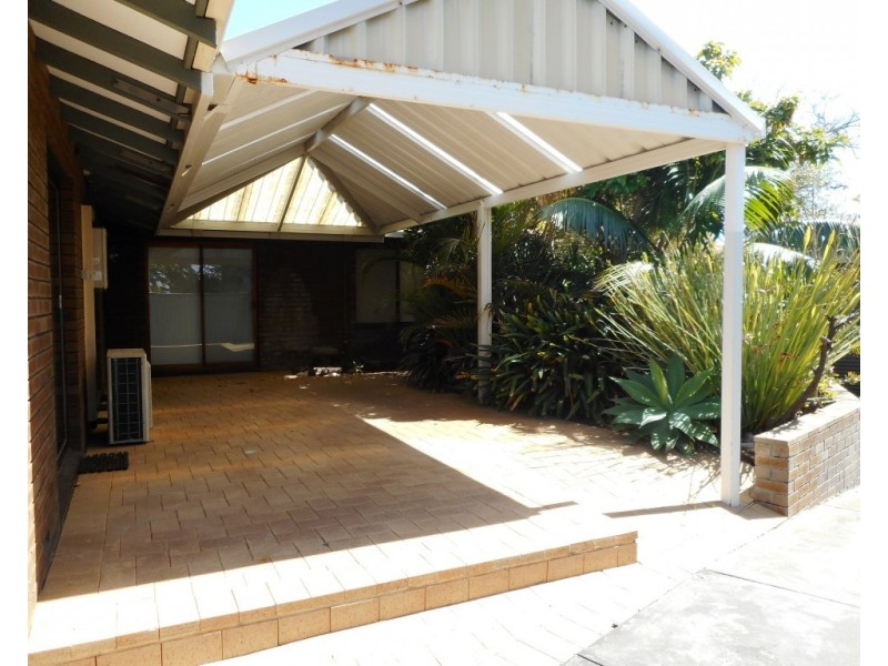 12 Donald Drive, Safety Bay WA 6169