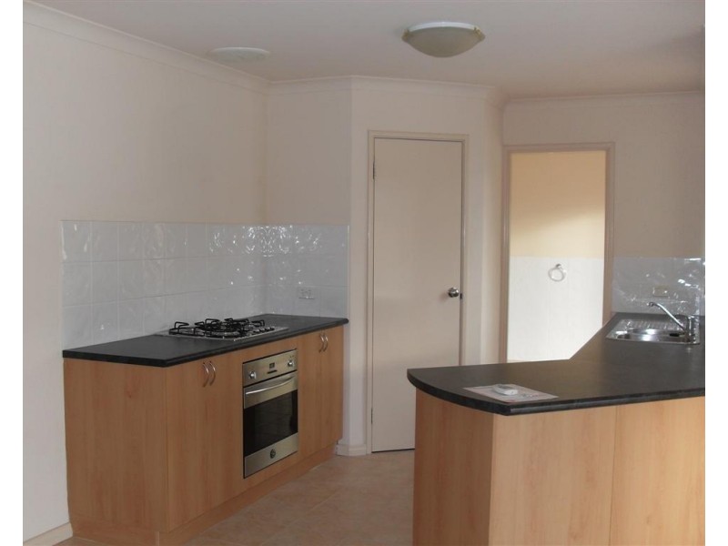 77 Montoro Drive, Port Kennedy WA 6172