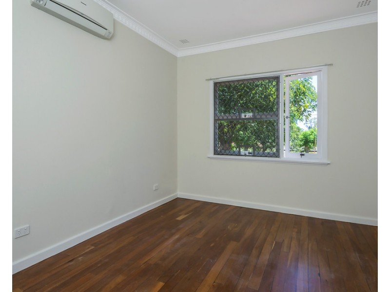 24 Budden Way, Medina WA 6167