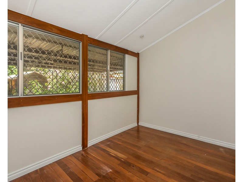 24 Budden Way, Medina WA 6167