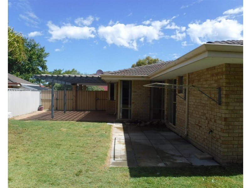 6 Brighton Close, Warnbro WA 6169