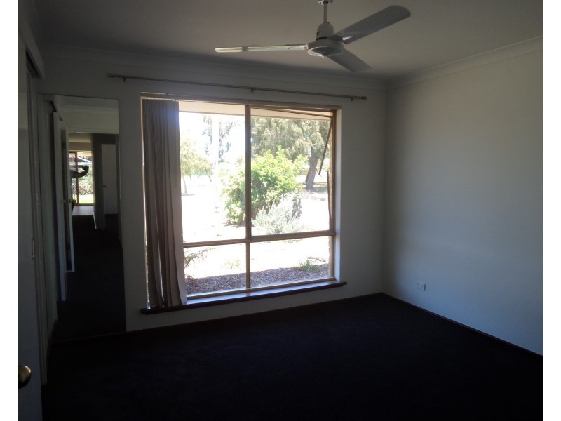 35 Gumnut Crescent, Safety Bay WA 6169