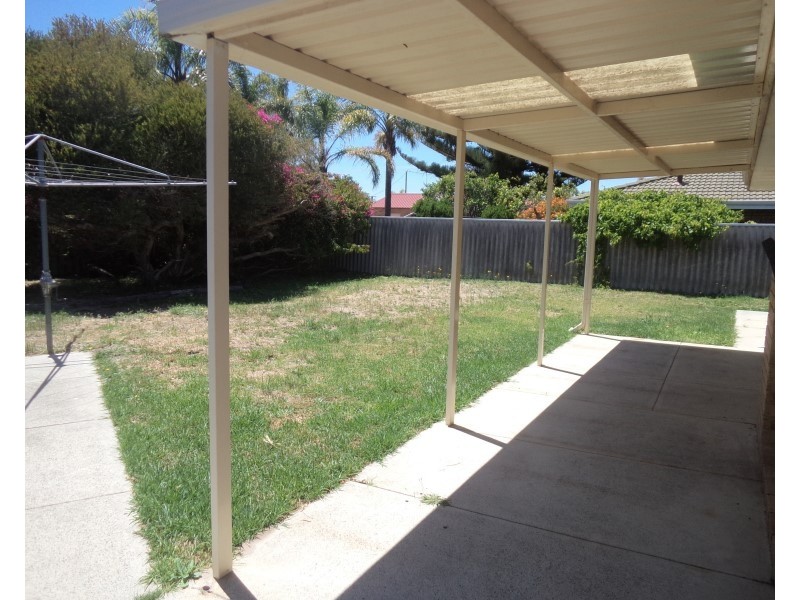 35 Gumnut Crescent, Safety Bay WA 6169