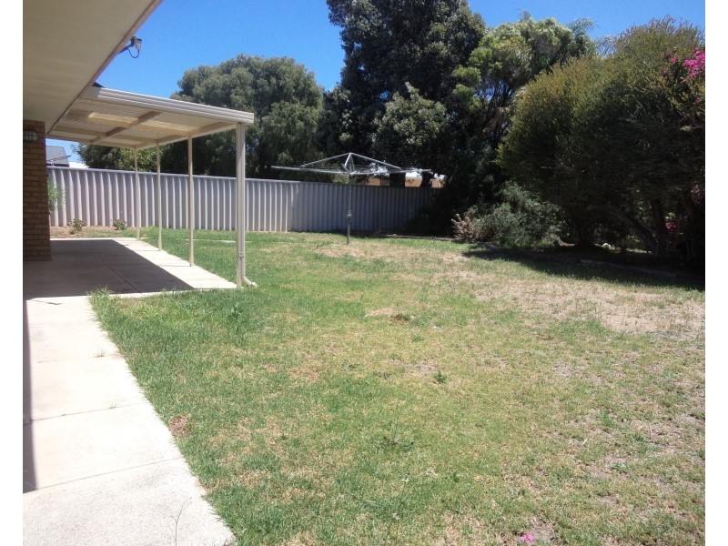 35 Gumnut Crescent, Safety Bay WA 6169