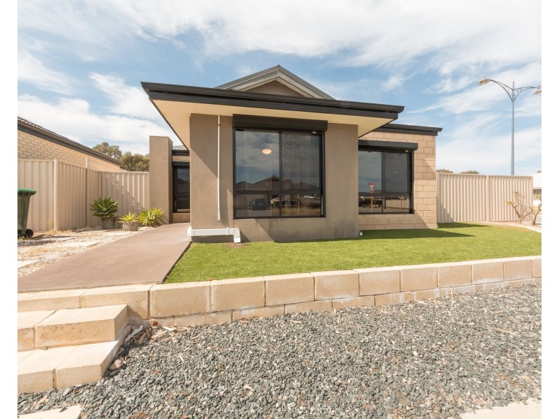 39 Coffs Bend, Secret Harbour WA 6173