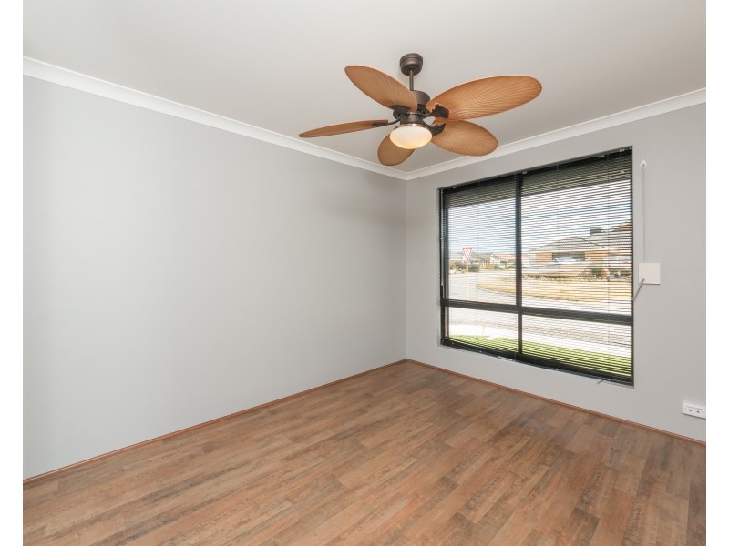 39 Coffs Bend, Secret Harbour WA 6173