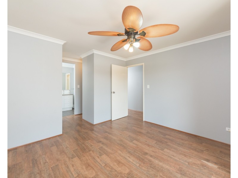 39 Coffs Bend, Secret Harbour WA 6173