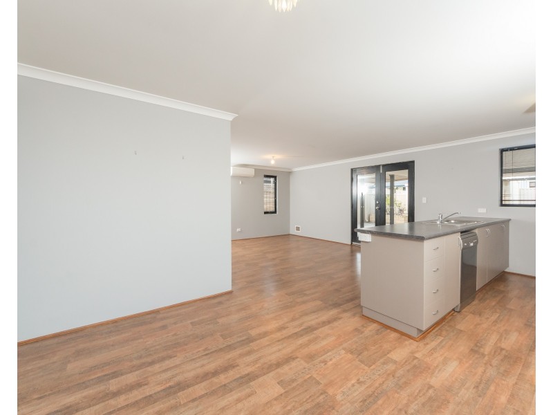 39 Coffs Bend, Secret Harbour WA 6173