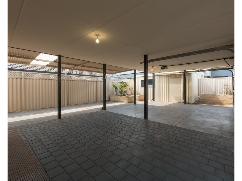 39 Coffs Bend, Secret Harbour WA 6173