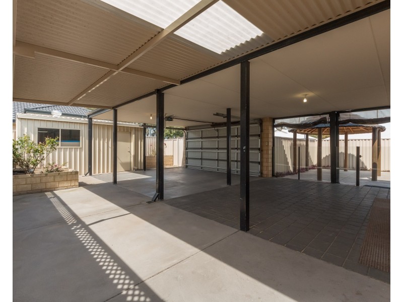 39 Coffs Bend, Secret Harbour WA 6173