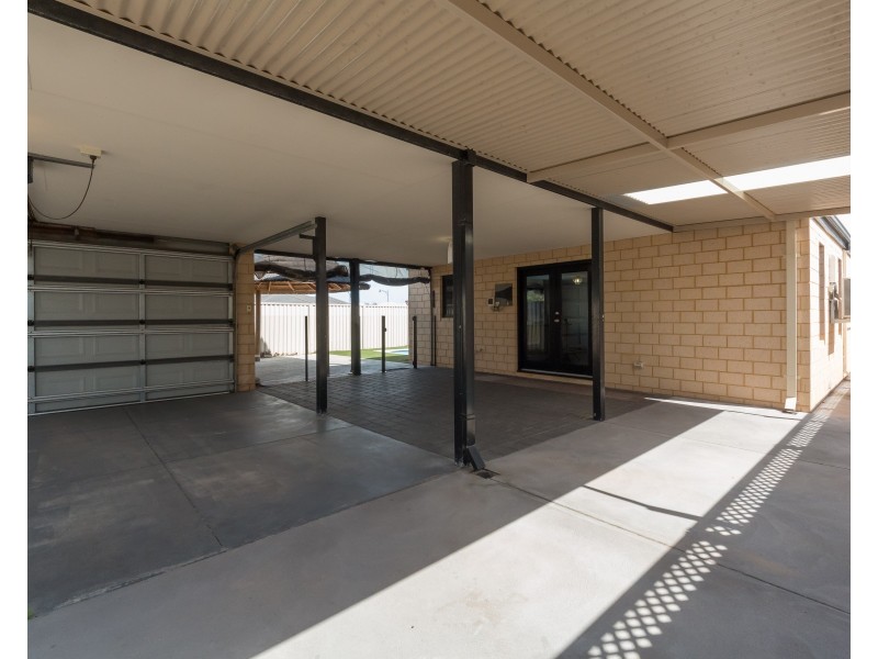 39 Coffs Bend, Secret Harbour WA 6173