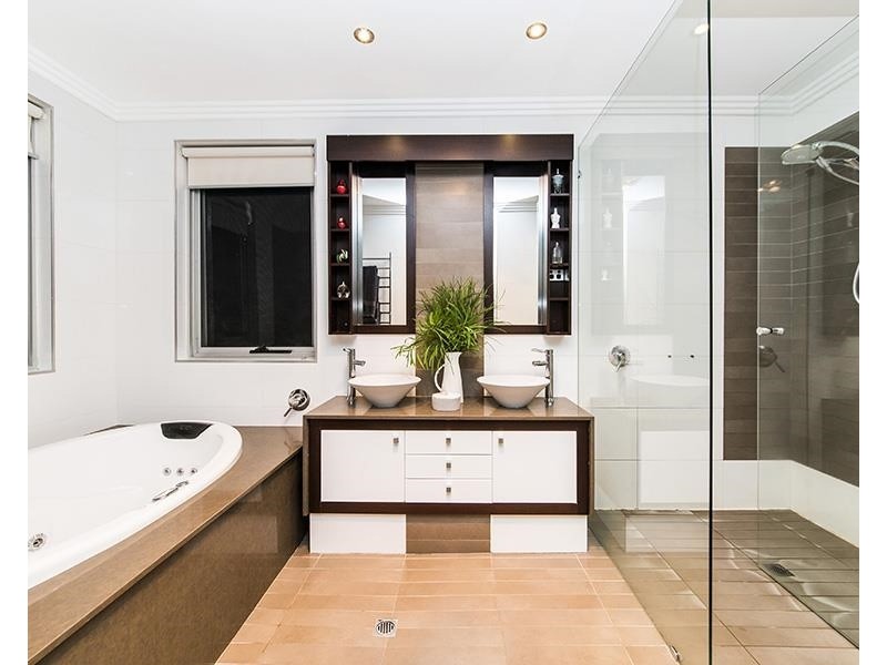 4  Cardiff Place, Warnbro WA 6169