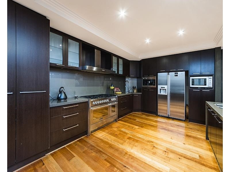 4  Cardiff Place, Warnbro WA 6169