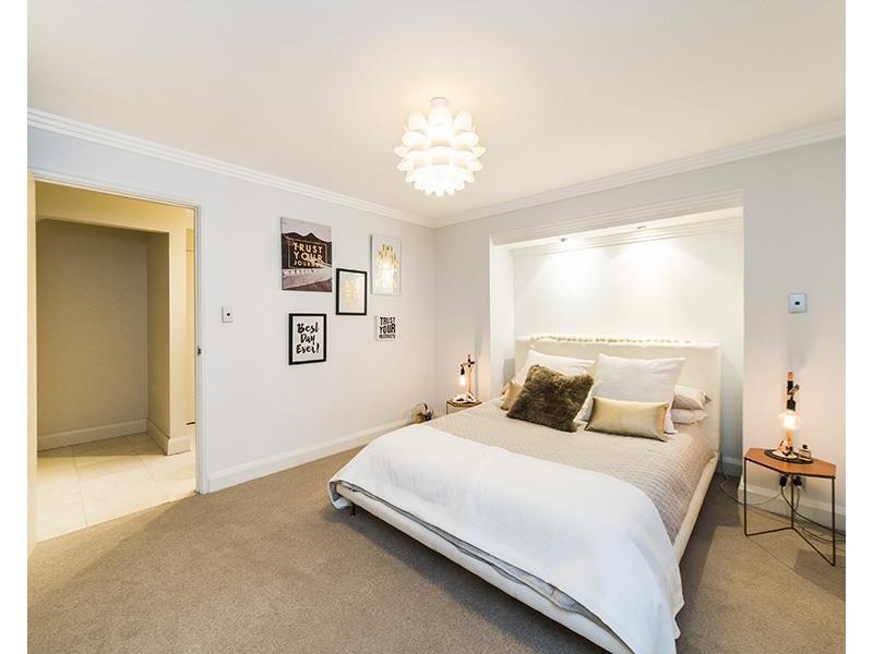 4  Cardiff Place, Warnbro WA 6169