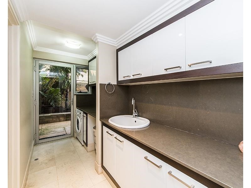 4  Cardiff Place, Warnbro WA 6169