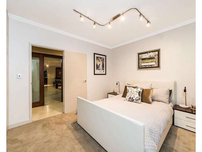 4  Cardiff Place, Warnbro WA 6169