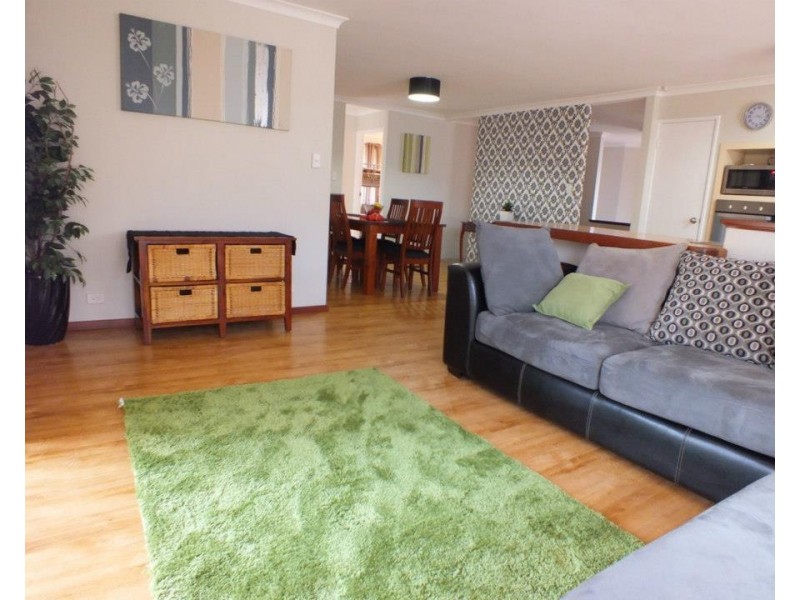 8 Armistice Way, Warnbro WA 6169