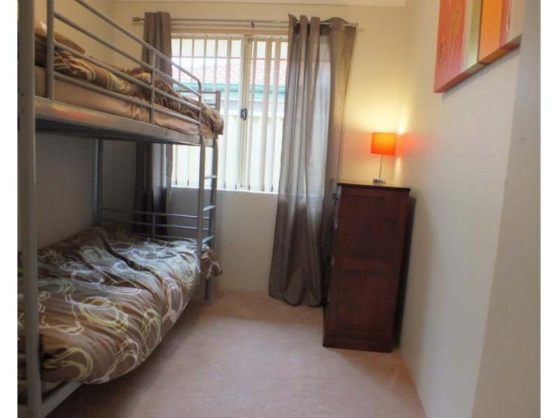 8 Armistice Way, Warnbro WA 6169