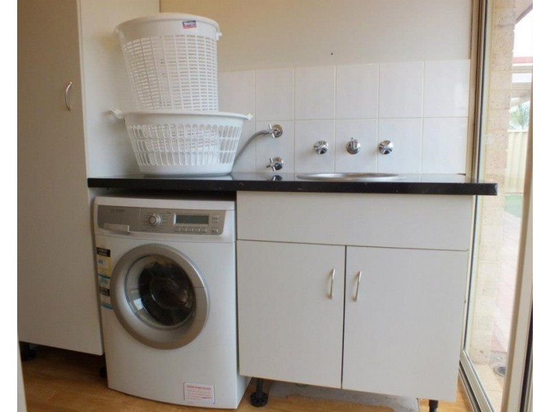 8 Armistice Way, Warnbro WA 6169