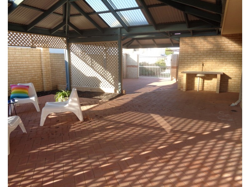 8 Cardiff Place, Warnbro WA 6169