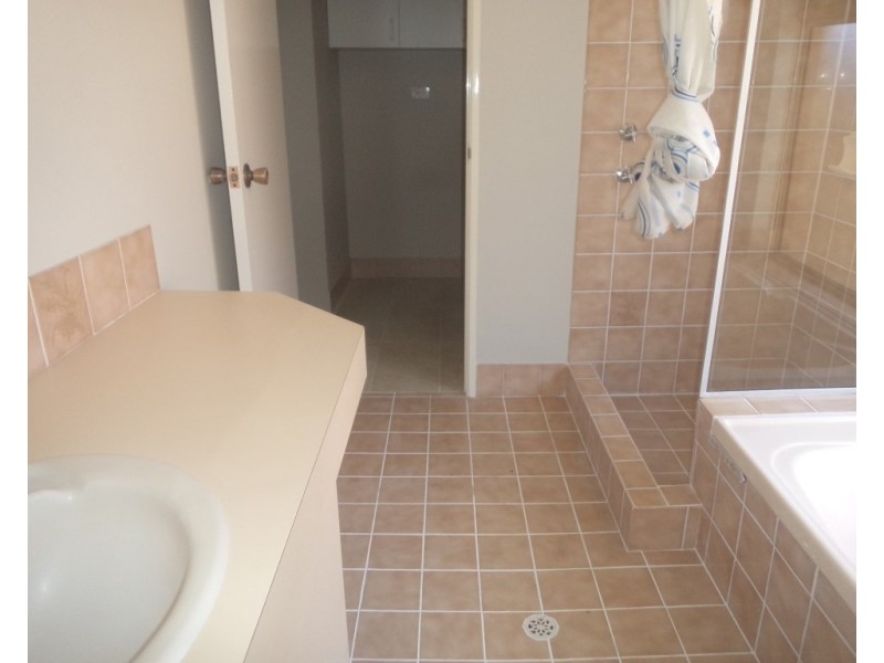13 Porpoise Grove, Waikiki WA 6169