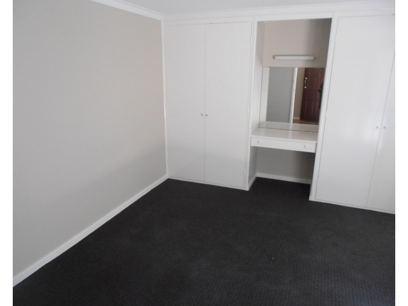 16 Ernest Street, Safety Bay WA 6169